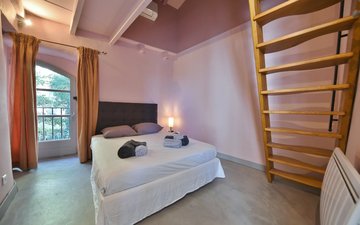 Property slide 18