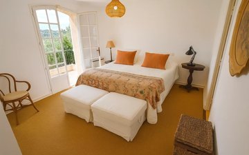 Property slide 7
