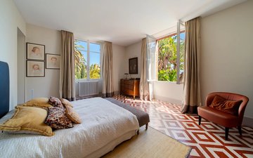 Property slide 10