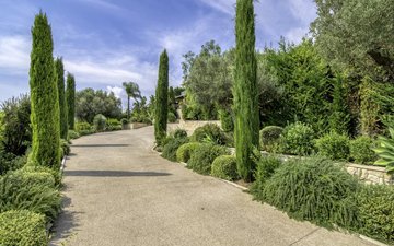 Property slide 18
