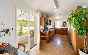 Property slide 10