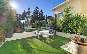 Property slide 16