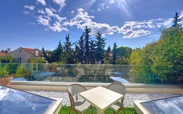 Property slide 10
