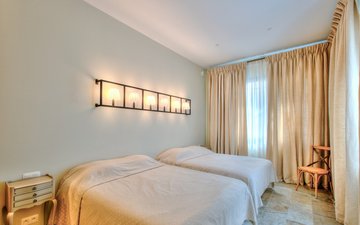 Property slide 10