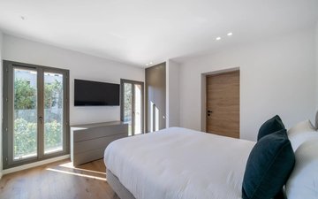 Property slide 14