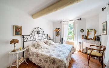 Property slide 11