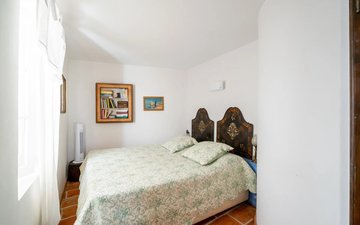 Property slide 19