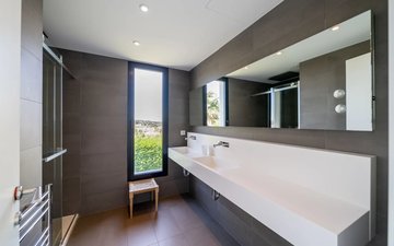 Property slide 16