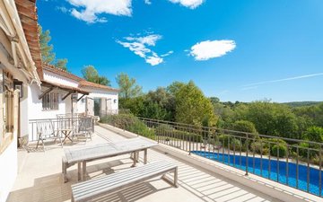 Property slide 19
