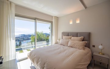 Property slide 14