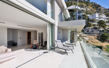 Property slide 18