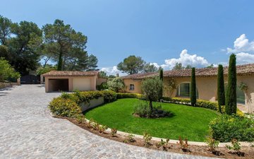Property slide 17