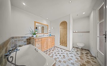 Property slide 14