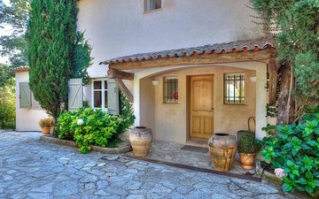 Property slide 16
