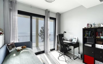 Property slide 10