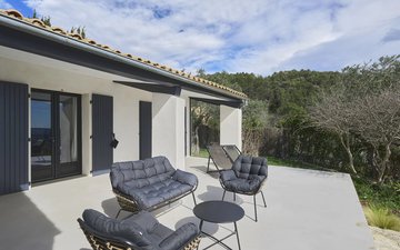 Property slide 16