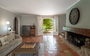 Property slide 7