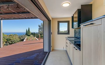 Property slide 14