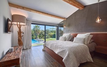 Property slide 10