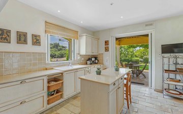 Property slide 10