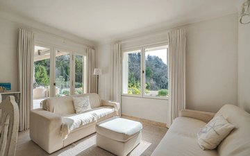 Property slide 17