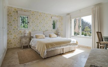 Property slide 18