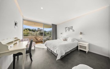 Property slide 14