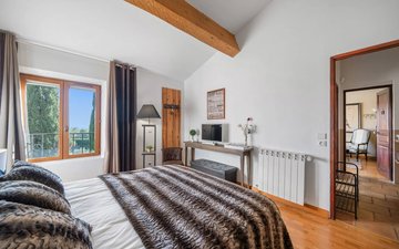 Property slide 17