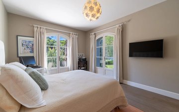 Property slide 10