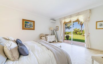 Property slide 14