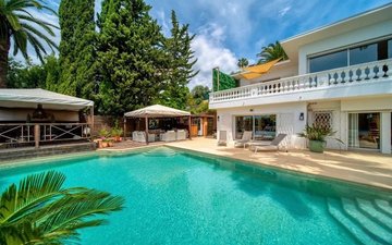Property slide 18