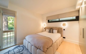 Property slide 10