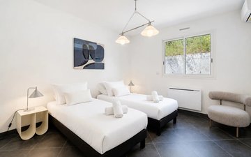 Property slide 18