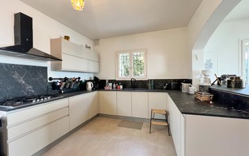 Property slide 14