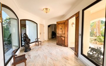 Property slide 10