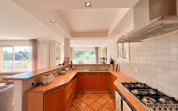 Property slide 14