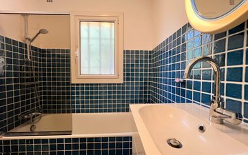 Property slide 16