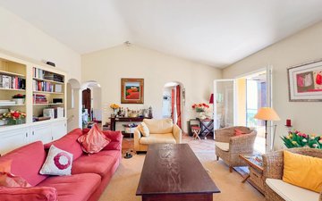 Property slide 10