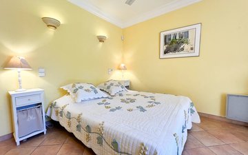Property slide 16