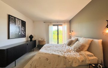 Property slide 16