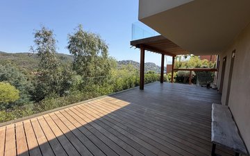 Property slide 14