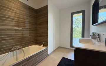Property slide 18