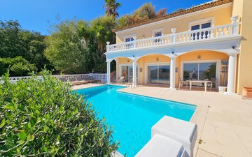 Property slide 18