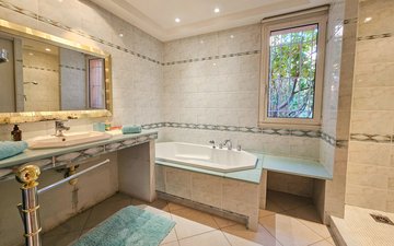 Property slide 17