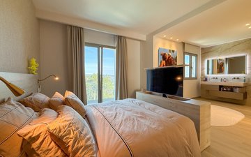 Property slide 20