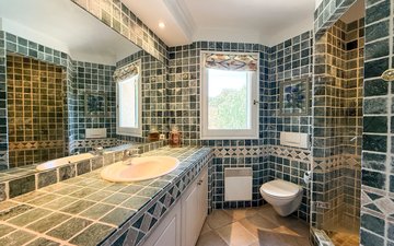 Property slide 19