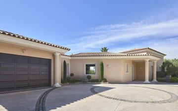 Property slide 15