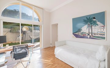 Property slide 10