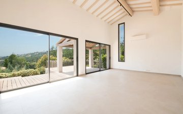 Property slide 14