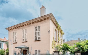 Property slide 14